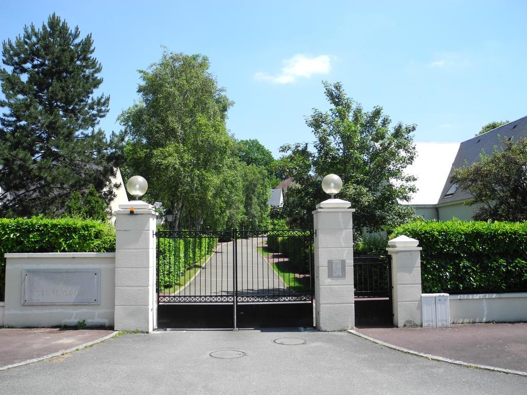 La Clemencerie Chambre D'Hotes L'Etang-la-Ville Exteriér fotografie